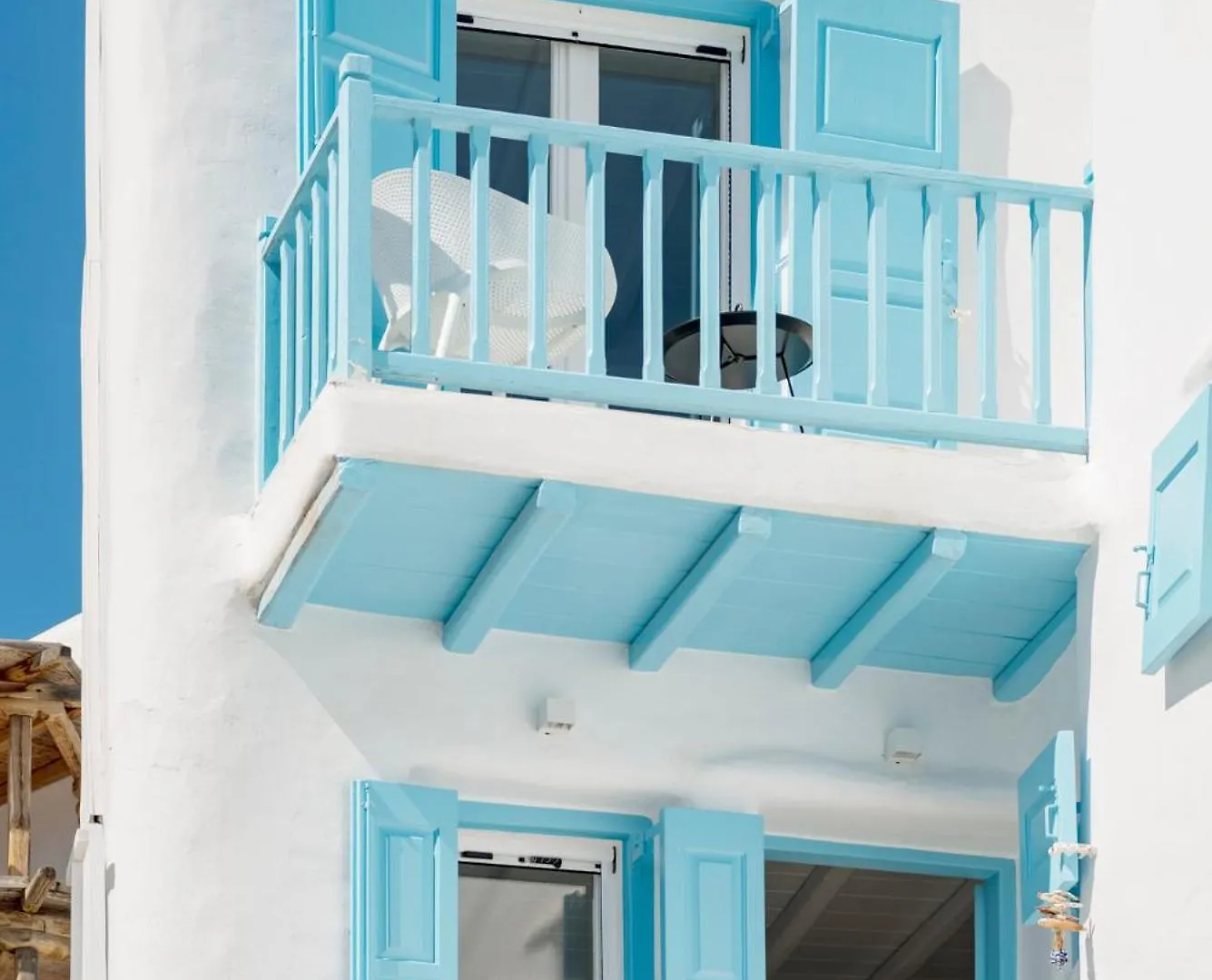 Mykonian Mews Luxury Suites プサロウ