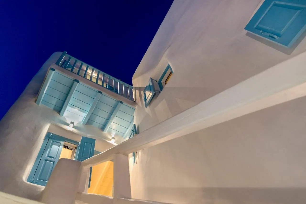 Mykonian Mews Luxury Suites プサロウ