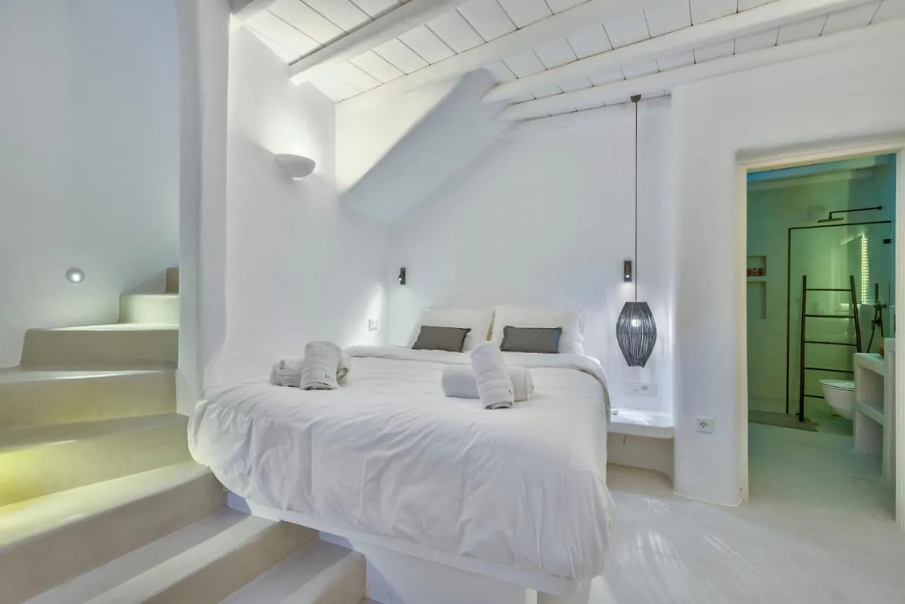 Mykonian Mews Luxury Suites プサロウ ヴィラ